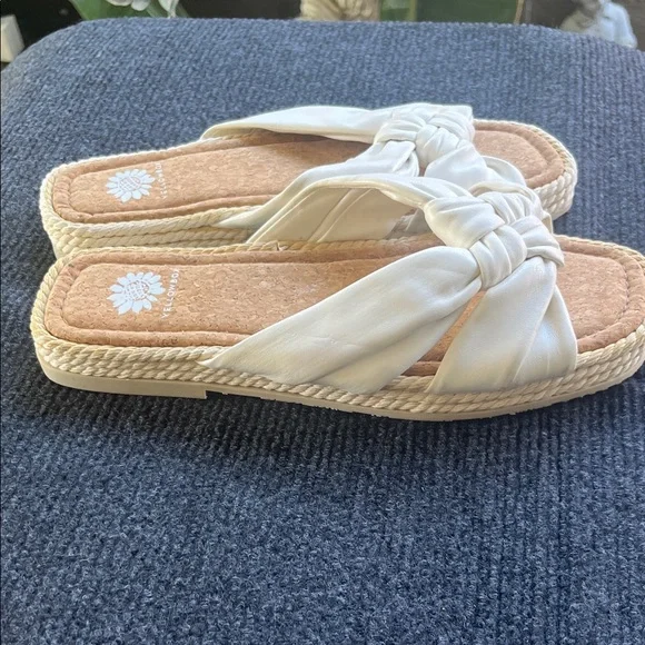 Yellow Box Ivory Knotted Slide Sandals - Picture 2 of 4